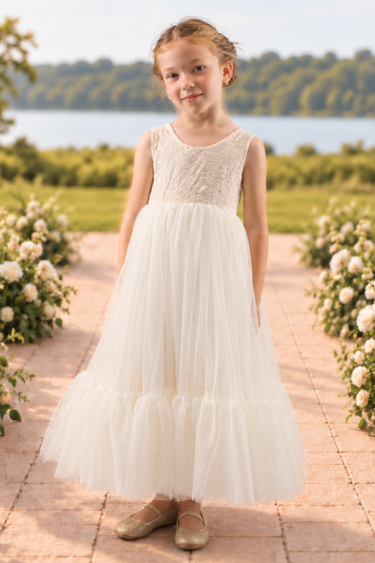 Flower girl dress in ivory lace and tulle.